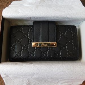 Authentic Black Gucci Guccissima Flap Snap Wallet